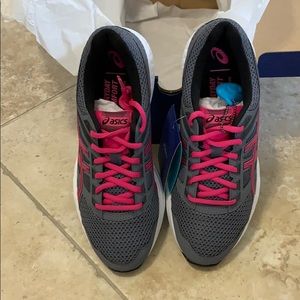 Asics brand new running shoes. SZ 8